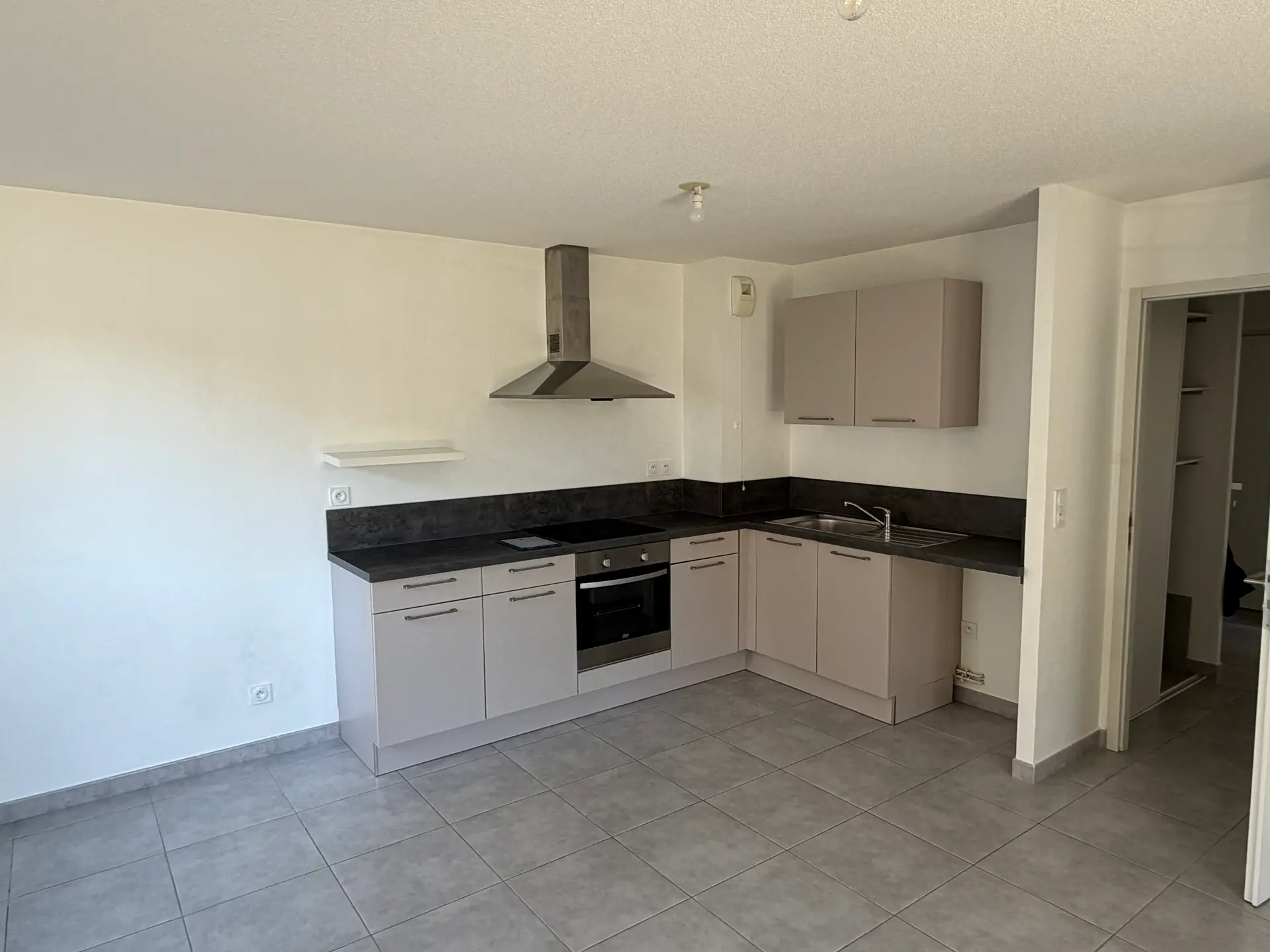 Image de Beau T3 avec terrasse, jardin et parking – Proche centre-ville Troyes