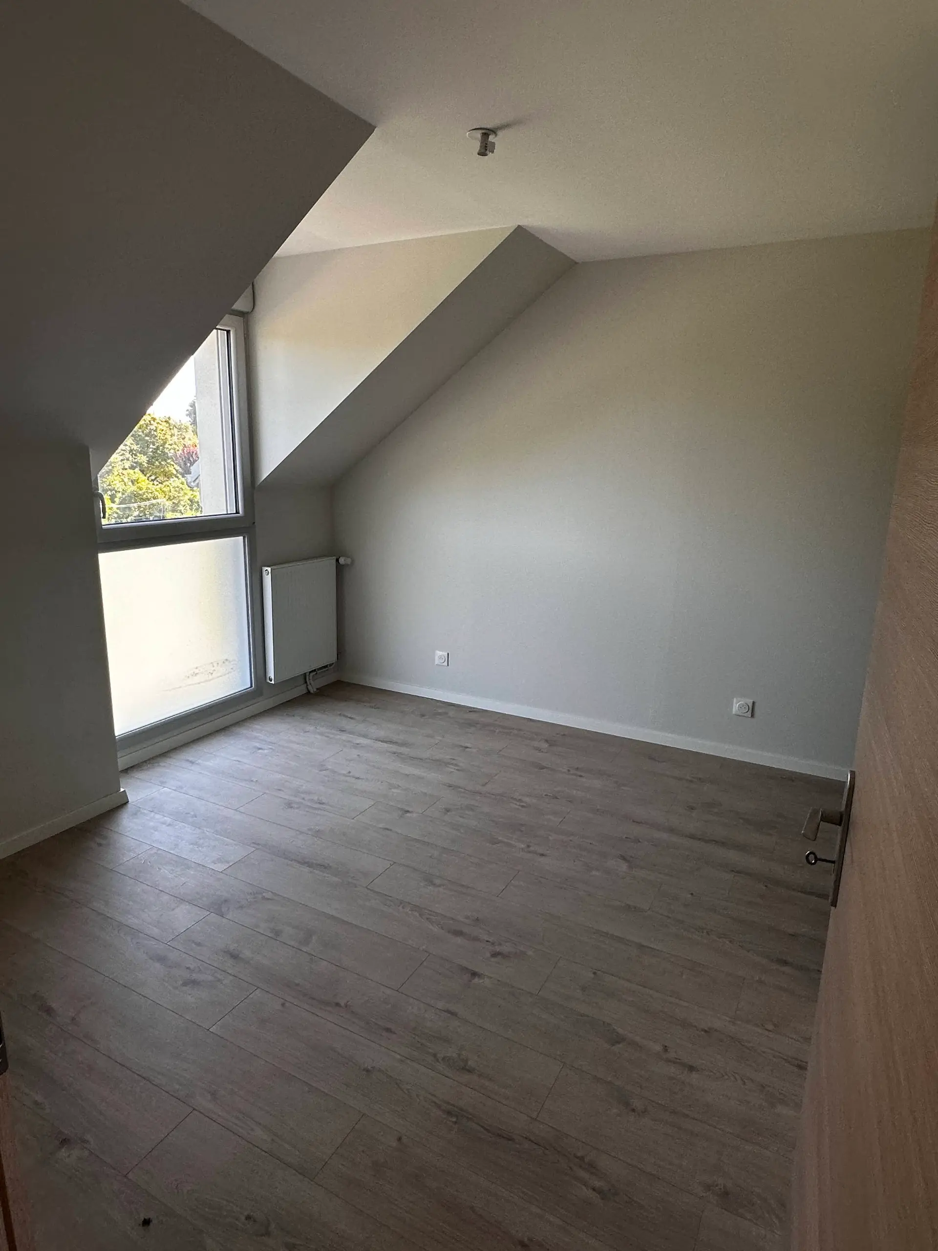 Image de Pavillon mitoyen récent de 93 m² à Maizières-la-Grande-Paroisse