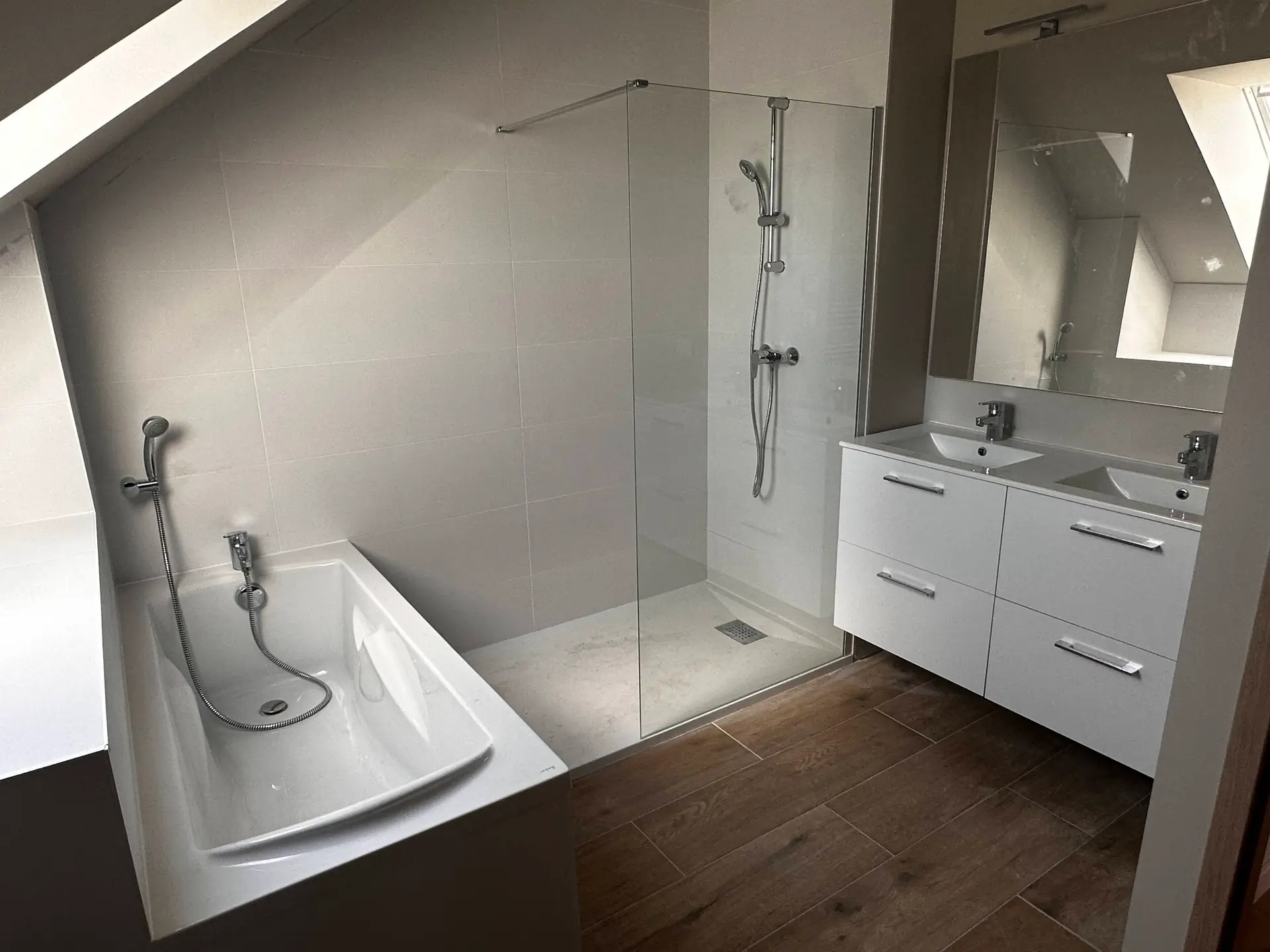 Image de Pavillon mitoyen récent de 93 m² à Maizières-la-Grande-Paroisse