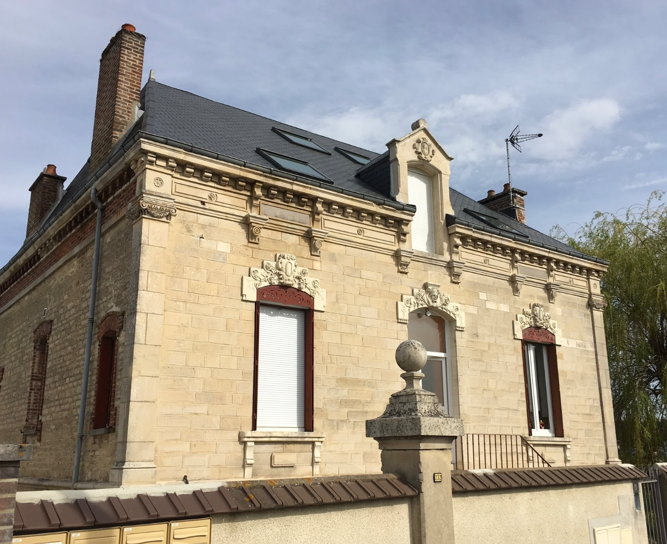 Image de Studio proche UTT ESTP EPF